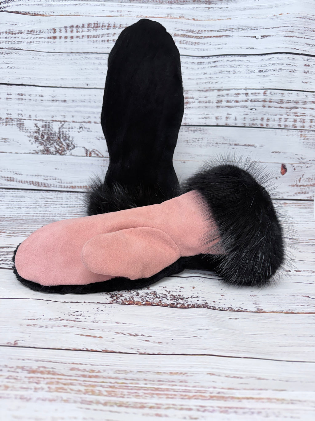 Woman’s Beaver Tall Mittens